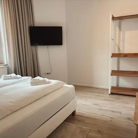 Hozo 9 - Wifi, Balcony, 2 Sleeping Rooms, Up To 6 Persons, Train Station * Koblenz (Rhineland-Palatinate)
