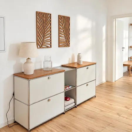 Hozo 9 - Designer Apartment, Near Station, Parking *